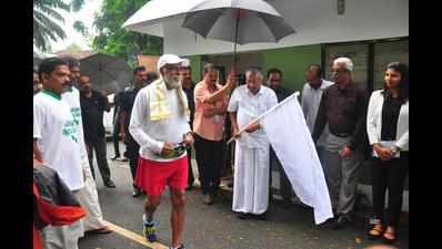 CM flags off solo run to gain support for rebuilding state
