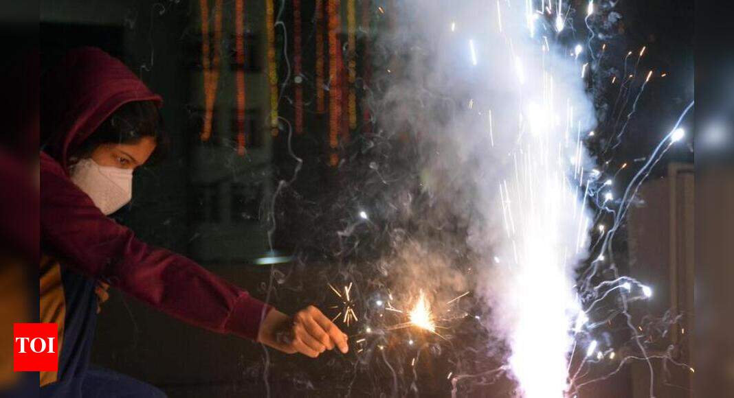 Cracker use dips but Diwali still makes a ‘dhamaka’ Gurgaon News