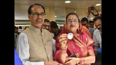 Madhya Pradesh assembly elections: Neta wives have heavier money bags