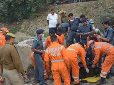 Varanasi: 2 labourers die inside manhole of sewage pumping station