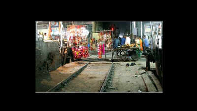 Locals, traders, netas fight over an overbridge