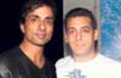 Salman's 'timely' gift to Sonu