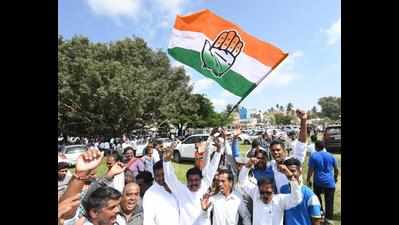 Congress reaches out to Independents to boost hopes of bagging post