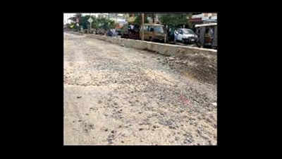 Lucknow: Drive on potholed roads for 5 months