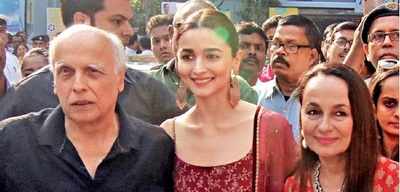 My dad is the most passionate actor among the three of us: Alia