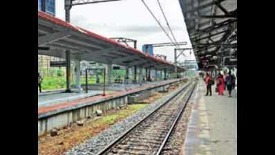 Mumbai: Ten locals to and from Parel by March-end