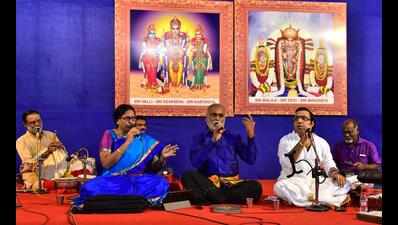 Chennai singers leave devotees in thrall; Nagpur