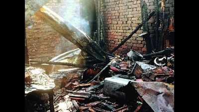 30-year-old woman killed in fire at Panchasheel Nagar slum