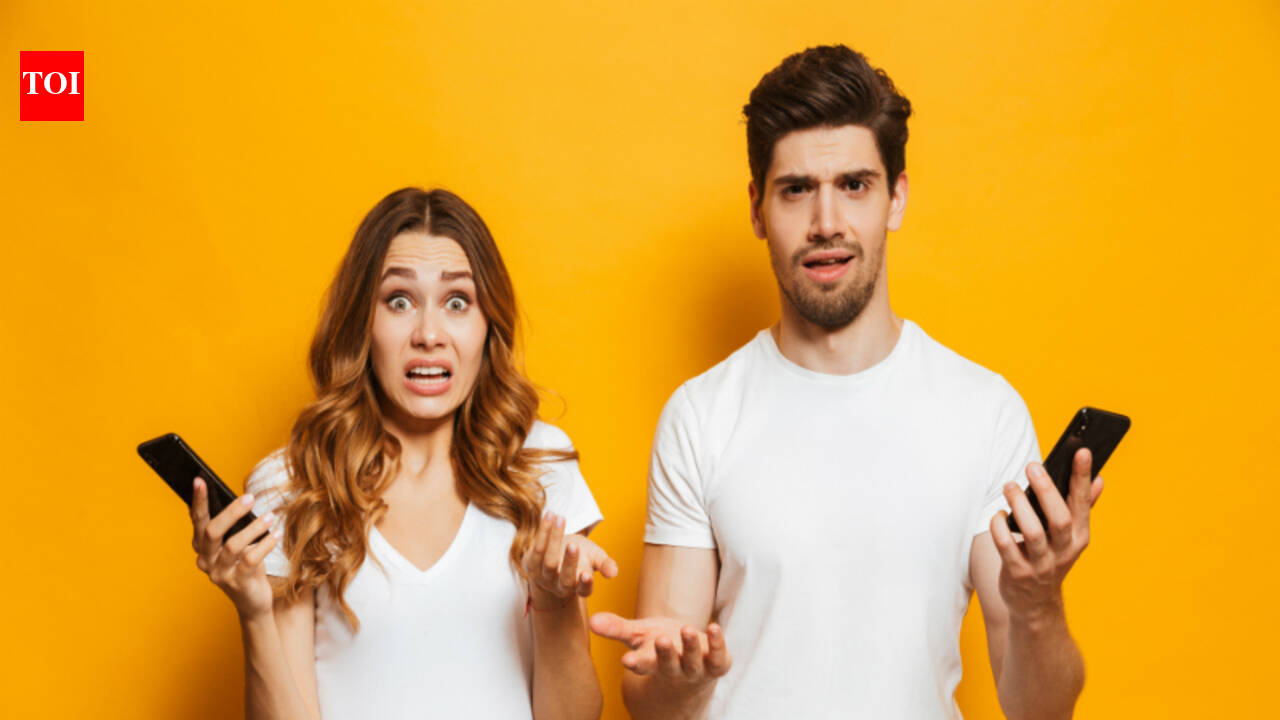 Beware, a study reveals the most irritating texting habits that might ...