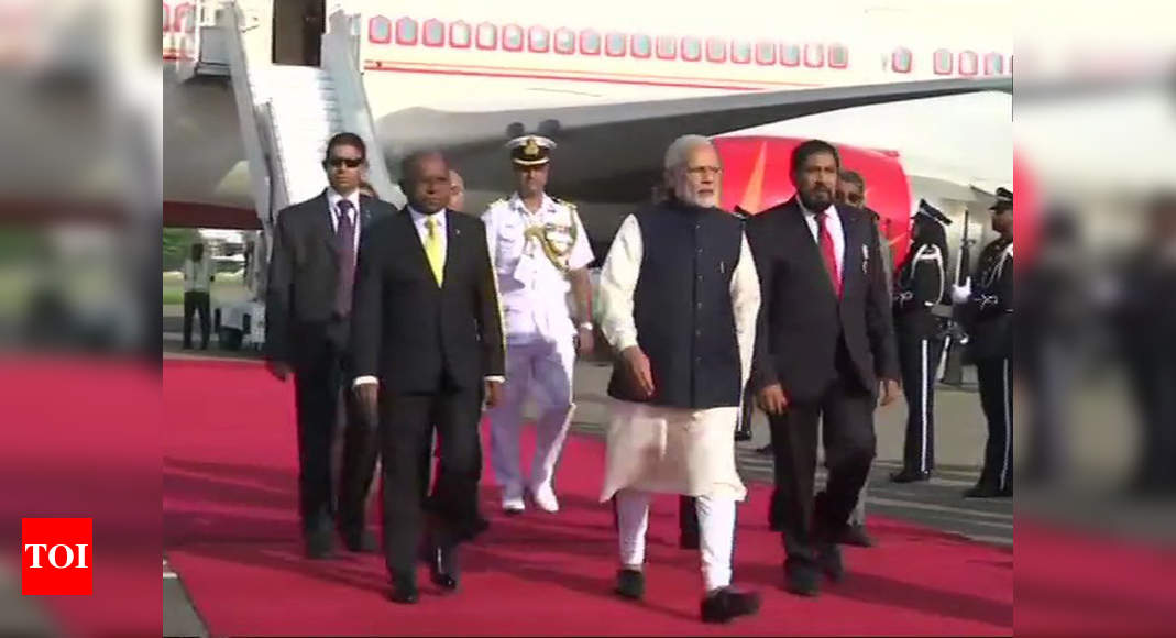 PM Modi arrives in Maldives to attend President-elect Solih's swearing ...