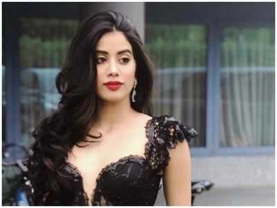 Janhvi Kapoor spotted as a bridesmaid for this reason