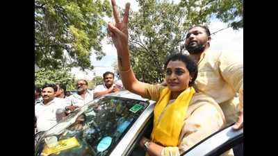 Big crowd cheer as NTR’s granddaughter Suhasini files nomination from Kukatpally