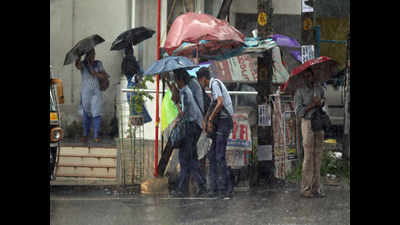 Cyclone Gaja brings heavy rains to central Kerala