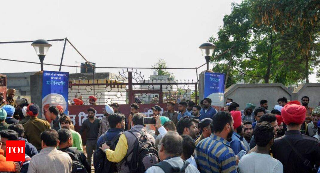 Amritsar News Amritsar Grenade Attack Appears To Be Terrorist Act Amritsar News Amritsar Grenade Attack Appears To Be Terrorist Act Punjab Police India News Times Of India
