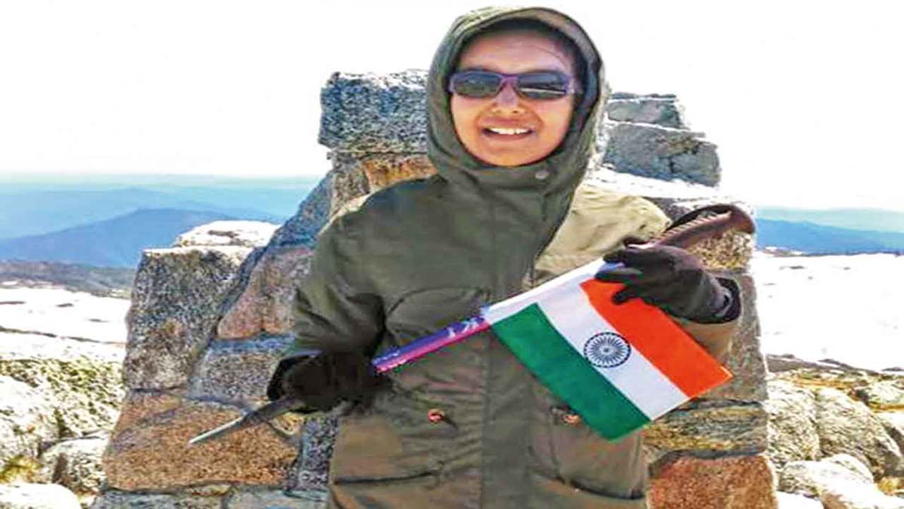 I want to be the youngest mountaineer to scale the 7 tallest peaks in the  world: Kaamya Karthikeyan | Events Movie News - Times of India