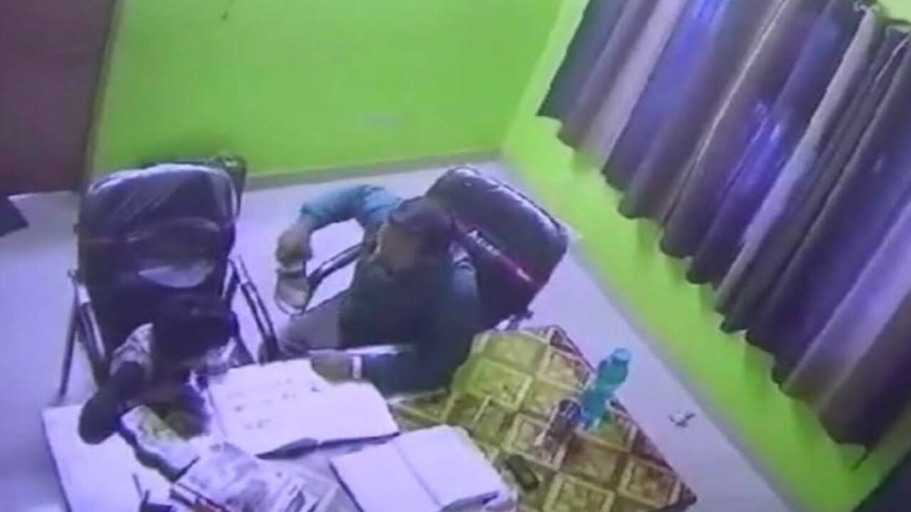 UP: Aligarh tuition teacher caught on camera beating 7-year-old with shoe |  Agra News - Times of India