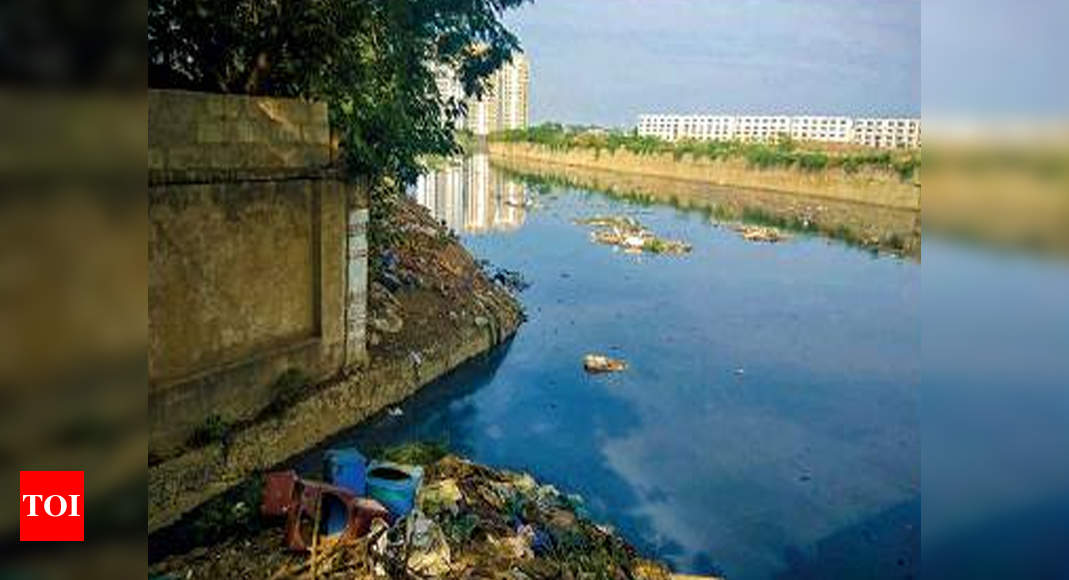 Chennai Residents Fear Flooding Want Otteri Canal Desilted Chennai 2504