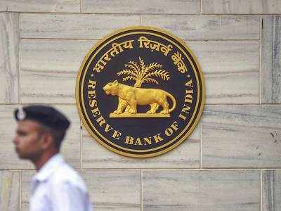 RBI and govt signal truce, send contentious issue of surplus to expert panel