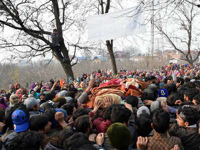 4 Hizbul men killed, Jammu and Kashmir separatist shot