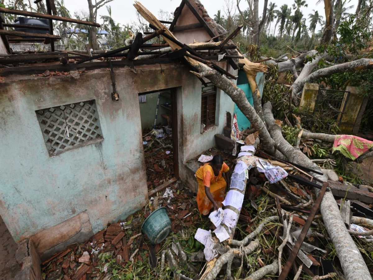 Cyclone Gaja: Modi has promised to send central team to TN to assess  damage, CM says after meeting with PM | Chennai News - Times of India