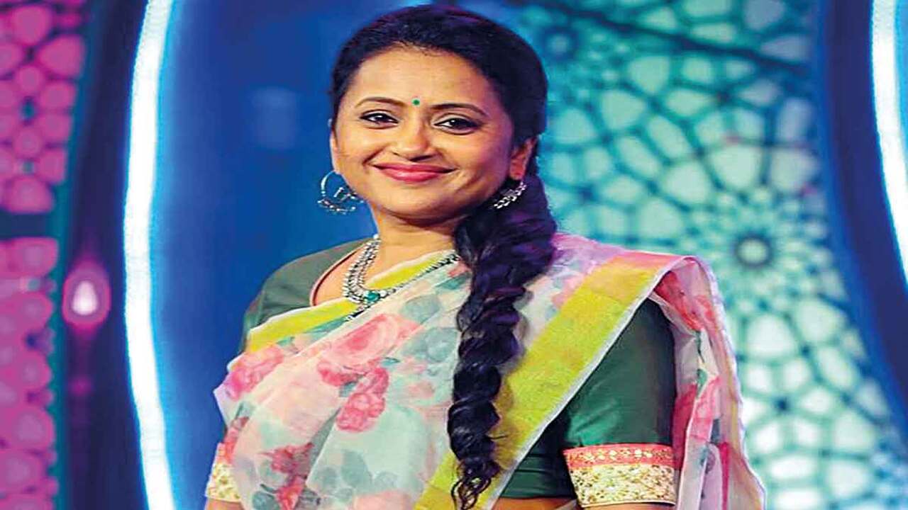 Anchor Suma helps rebuild the home of a poor family in Srikakulam | Telugu  Movie News - Times of India