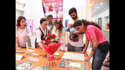 Mumbaikars throng the ‘Healthy body healthy mind’ event
