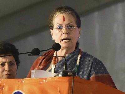 Sonia rally gives push to Congress campaign in Telangana