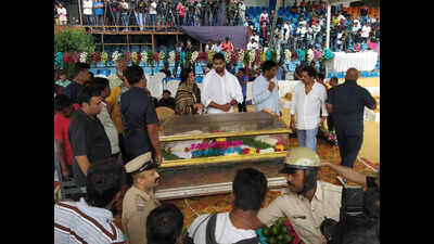 Elaborate arrangements for Ambareesh's final journey