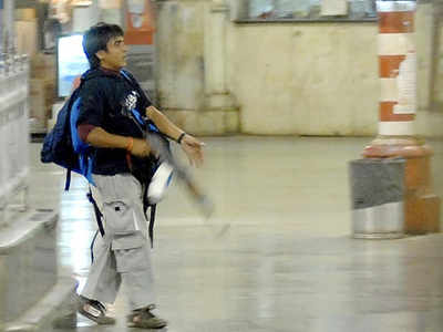 Cops were afraid, let Ajmal Kasab flee from railway station: Mediaperson