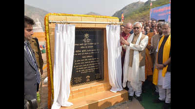 Nitish unveils 70 ft tall Lord Buddha's statue in Rajgir