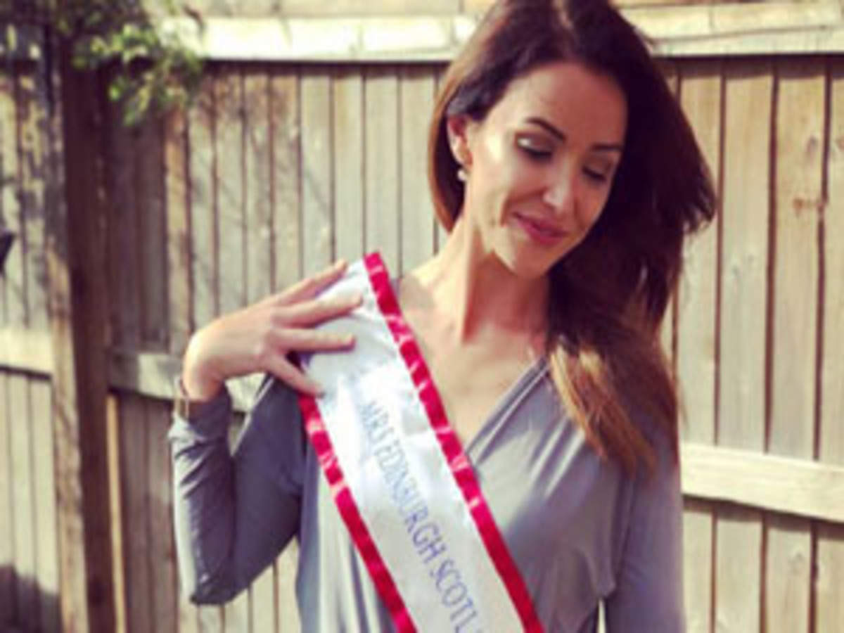 Beauty queen dethroned after topless pictures leaked online