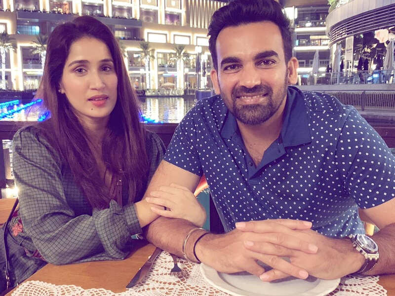 Zaheer Khan And Sagarika Ghatge On A Romantic Get Away To Dubai Hindi Movie News Times Of India