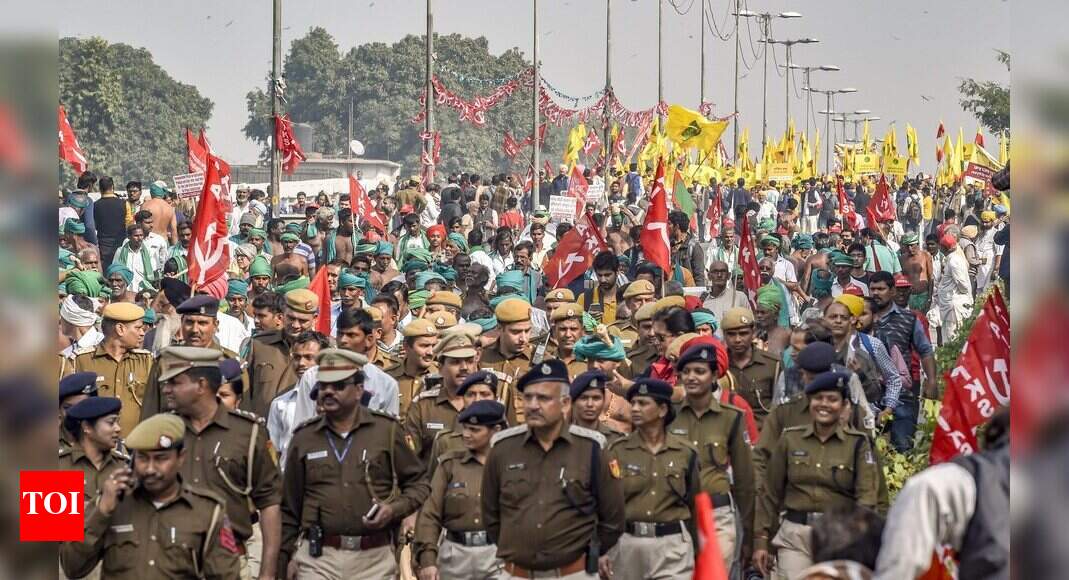 Farmers protest in Delhi live updates: Rahul Gandhi, Arvind Kejriwal ...