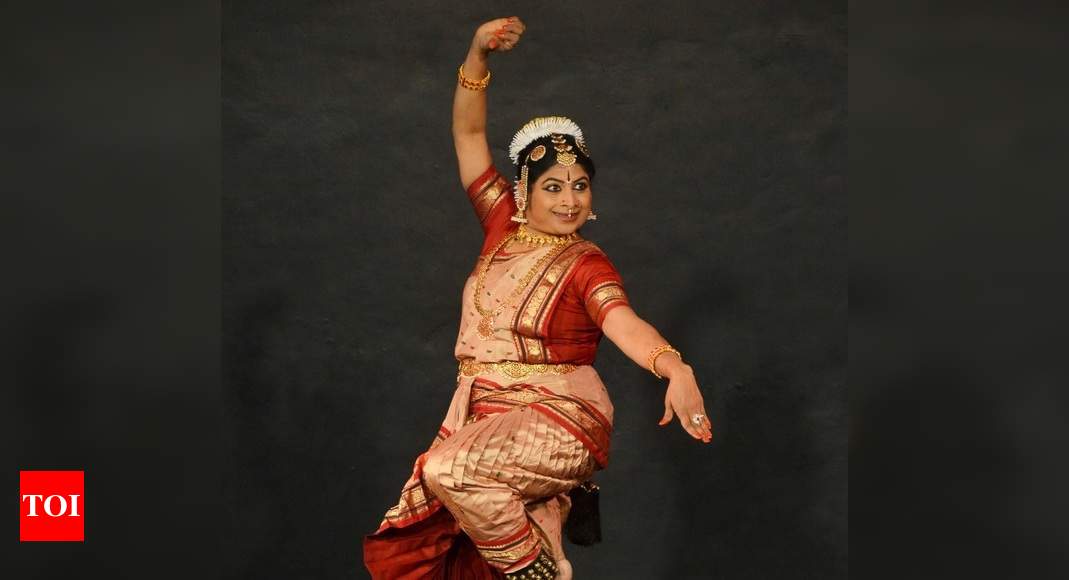 Troy student shares Indian culture through Bharatanatyam dance – Press and  Guide
