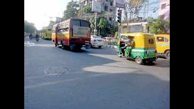 Another dead, one injured in bike accidents | Kolkata News - Times of India