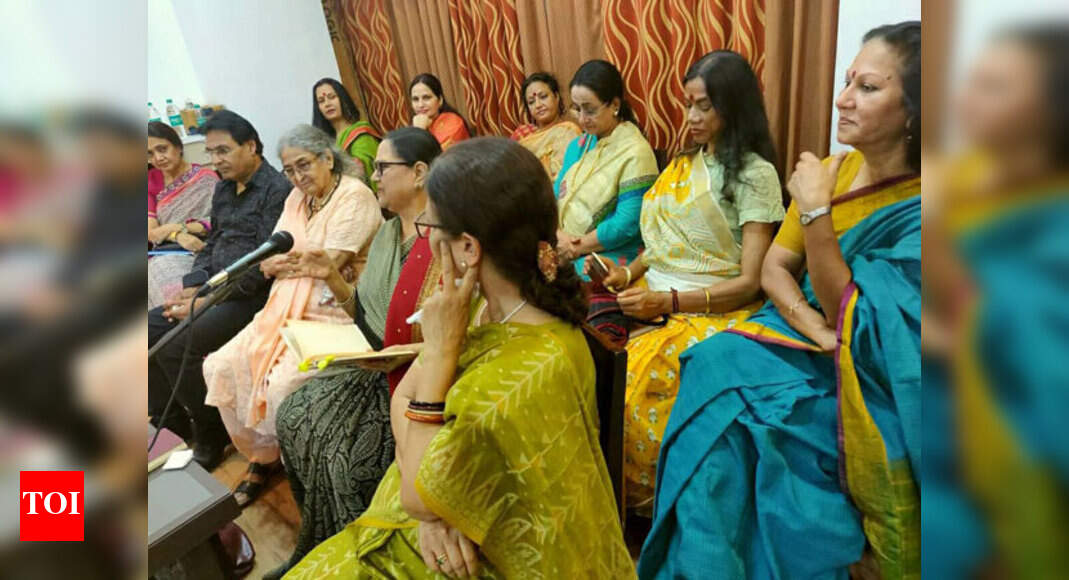Women Poets Come Together For A Poetic Evening Mumbai News Times Of 