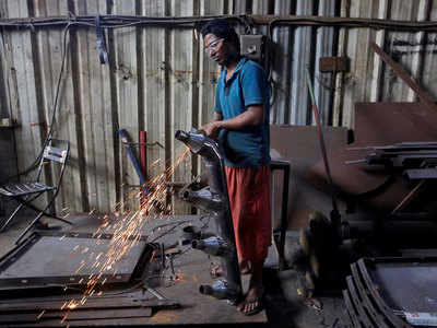 GDP growth drops to 7.1% in Q2; core industries rise to 4.8% in October