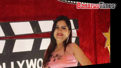 Banarasi ladies enjoy this Bollywood theme party