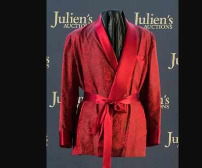 Men's Luxury Paisley Silk Brocade Dressing Gowns with Quilted Velvet Shawl  Collar