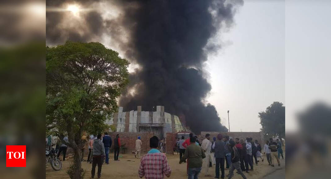 Fire breaks out in foam factory near Barnala in Punjab | Ludhiana News ...