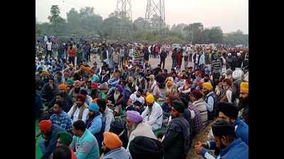 Punjab: Sugarcane farmers sit on dharna on highways