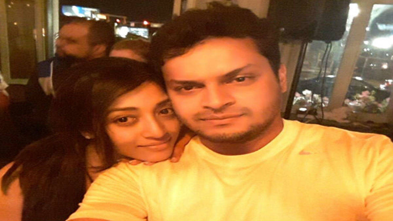 Love and togetherness! Paoli and hubby Arjun give major relationship goals  with their latest picture | Bengali Movie News - Times of India