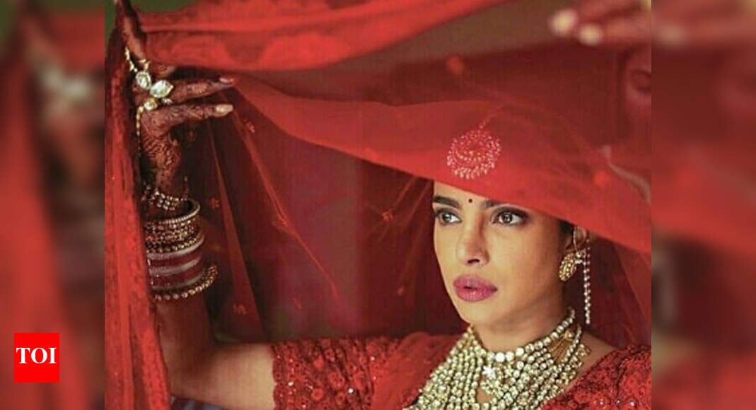 priyanka chopra lehenga pic