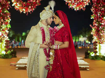 Priyanka Chopra-Nick Jonas wedding: Newlyweds will be hosting a wedding  reception in Mumbai on this day | Hindi Movie News - Times of India