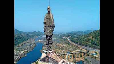 Malfunctioning lift at Statue of Unity leaves visitors stranded