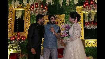 Stars galore at Tolly director’s marriage reception