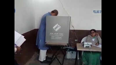 Telangana Elections 2018: AIMIM Chief Asaduddin Owaisi appeals people to vote
