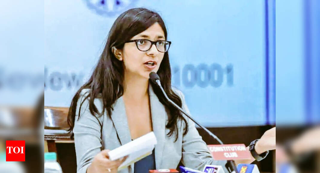 Delhi: DCW chief meets top cop over missing girls | Delhi News - Times ...