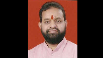 Opposition demands that Shiv Sena leader resign over Kurla plot row