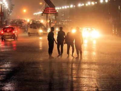 Light rain in eastern Uttar Pradesh | Lucknow News - Times of India